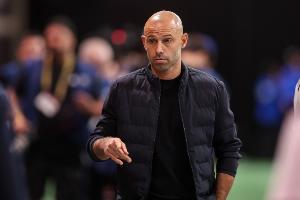 世俱杯前为啥不买人？马斯切拉诺：别问我，跟俱乐部说去