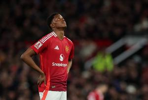 米乐-菲尔-琼斯：奥比-马丁很有天赋，必须时刻做好准备&amp;他会得到机会